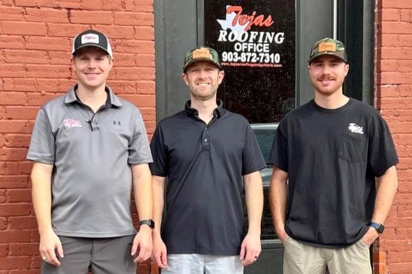 Owner David Jones standing in the middle of his two sons Hayden and Johnston Jones